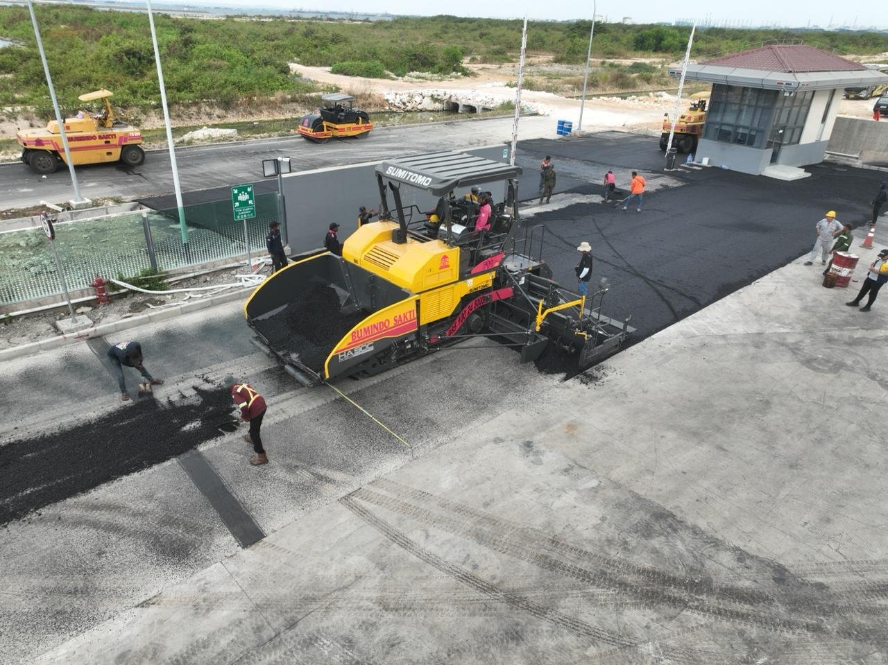 Spesifikasi Asphalt Finisher Sumitomo HA90C-3 Bentang 9 Meter